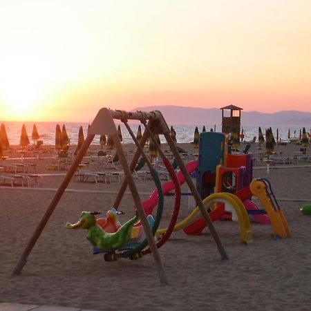 Residence Delle Nazioni Principina a Mare Bagian luar foto