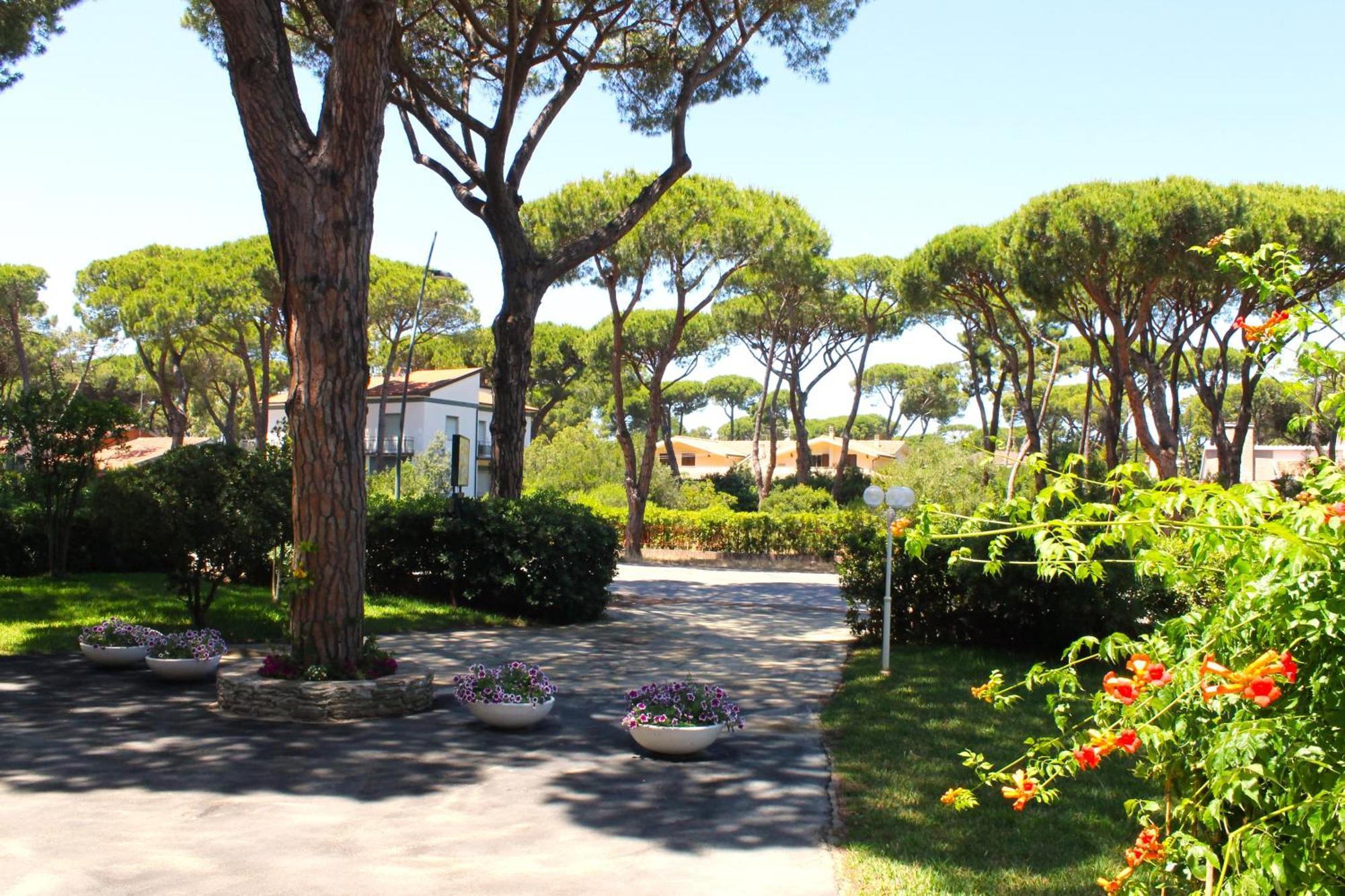 Residence Delle Nazioni Principina a Mare Bagian luar foto
